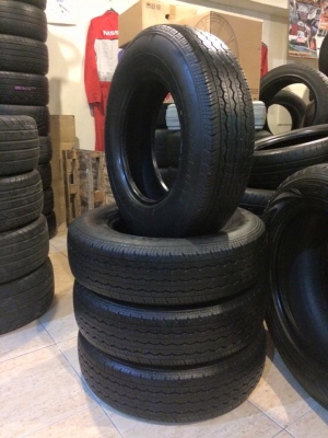 ยาง\% 195 R15 บริสโตน(ยางบรรทุกผ้าใบ8ชั้น) ปี11+12 ดอกสวย ชุด4เส้น3,500.฿