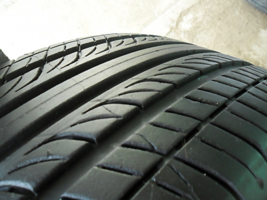 ยางซิ่ง17 ขนาด215-55-R17ลงพื้นปี15 (4เส้น3,900) ยางซิ่ง17 ขนาด215-55-R17ลงพื้นปี15 (4เส้น3,900)