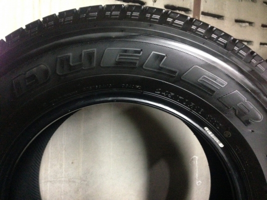 ยางป้ายแดง 245-70R16 ปลายปี15 ยางป้ายแดง 245-70R16 ปลายปี15