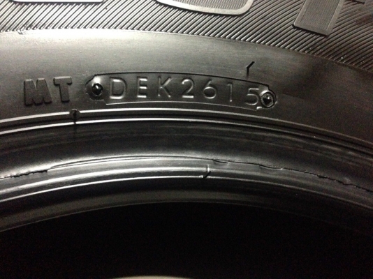 ยางป้ายแดง 245-70R16 ปลายปี15 ยางป้ายแดง 245-70R16 ปลายปี15