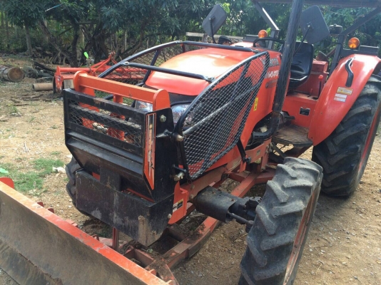 ขายรถไถ KUBOTA M 6040 สภาพดีเดิมๆพร้อมใช้งาน อุปกรณ์ครบ 2 ชิ้นมีพร้อมดันหน้า และผานพรวน ขายรถไถ KUBOTA M 6040 สภาพดีเดิมๆพร้อมใช้งาน อุปกรณ์ครบ 2 ชิ้นมีพร้อมดันหน้า และผานพรวน