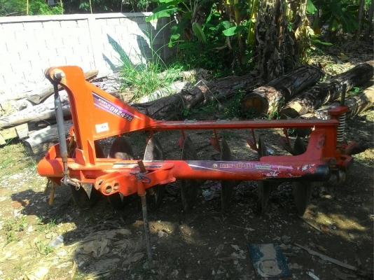 ขายรถไถ KUBOTA M 6040 สภาพดีเดิมๆพร้อมใช้งาน อุปกรณ์ครบ 2 ชิ้นมีพร้อมดันหน้า และผานพรวน ขายรถไถ KUBOTA M 6040 สภาพดีเดิมๆพร้อมใช้งาน อุปกรณ์ครบ 2 ชิ้นมีพร้อมดันหน้า และผานพรวน