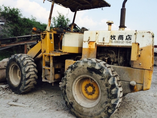 ขายรถตัก KOMATSU510 สนใจติดต่อ คุณรัตนศักดิ์ 081-7621704