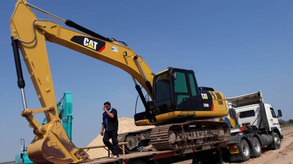 รถแบคโฮ CAT 320 D HMR 1,700 hrs.