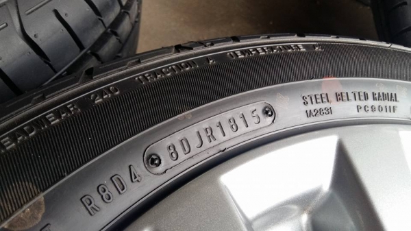 ขายล้อแม็กป้ายแดง mitsu attrage 15" ยางปี15 สนใจติดต่อ ตาเล็ก ล้อและยาง ครับ 081-3747940