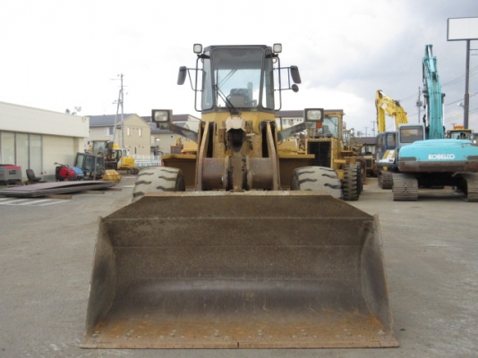 ขายรถตักล้อยาง CAT936F S/N: 9MK00695