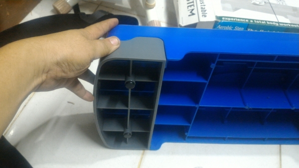 Aerobic  Step แท่นอุปกรณ์ใช้ในการออกกำลังกายตัวใหญ๋  สามารถปรับความสูงต่ำได้ ตัวแท่นแข็งแรง