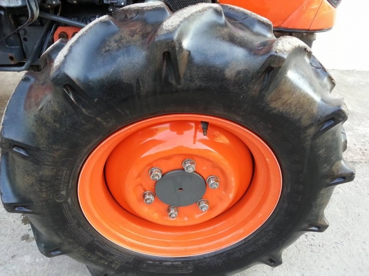 คูโบต้า L3608 4 WD ตัวเปล่า ทำงาน 311 ชั่วโมง...