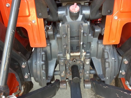 คูโบต้า L3608 SP 4 WD รุ่นใหม่ล่าสุด พร้อมใบมีดตราช้าง สภาพ 99 เปอร์เซ็น