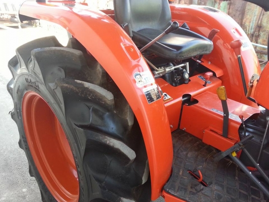 คูโบต้า L3608 SP 4 WD รุ่นใหม่ล่าสุด พร้อมใบมีดตราช้าง สภาพ 99 เปอร์เซ็น