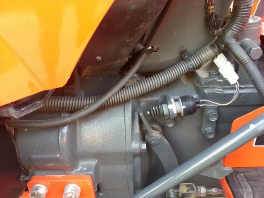 คูโบต้า L3608 SP 4 WD รุ่นใหม่ล่าสุด พร้อมใบมีดตราช้าง สภาพ 99 เปอร์เซ็น