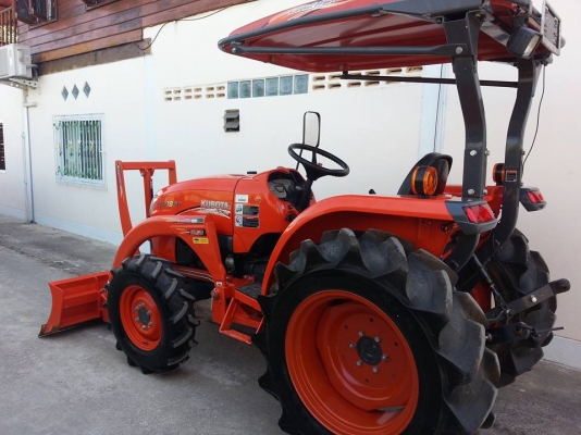 คูโบต้า L3608 SP 4 WD รุ่นใหม่ล่าสุด พร้อมใบมีดตราช้าง สภาพ 99 เปอร์เซ็น