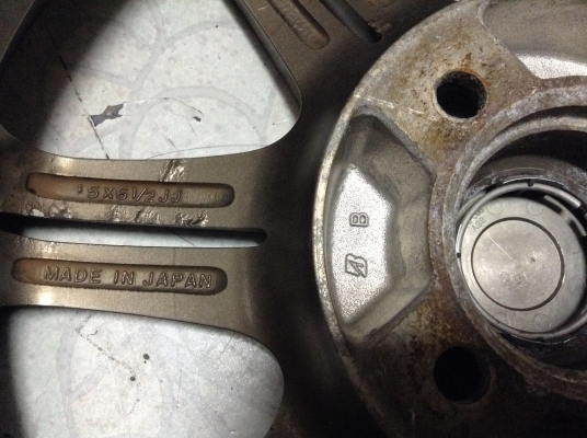 แม็กแท้เมดอินเจแปนขอบ15นิ้ว4รู100กว้าง6.5เดิมๆไม่มีซ่อม