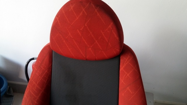 เบาะ mitsubishi พร้อม airbag ในตัวสีแดงสวย เบาะ mitsubishi พร้อม airbag ในตัวสีแดงสวย