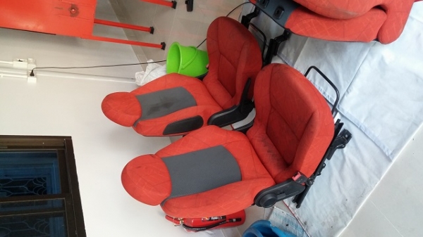 เบาะ mitsubishi พร้อม airbag ในตัวสีแดงสวย เบาะ mitsubishi พร้อม airbag ในตัวสีแดงสวย