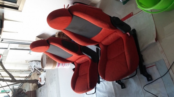 เบาะ mitsubishi พร้อม airbag ในตัวสีแดงสวย เบาะ mitsubishi พร้อม airbag ในตัวสีแดงสวย