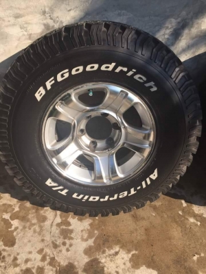 ขายล้อพร้อมยาง bf ปี14 สวยๆสดๆ ดอกเต็มๆ