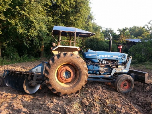 ฟอร์ด 6600 T5 เต็มตัว