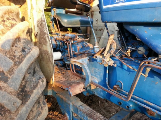 ฟอร์ด 6600 T5 เต็มตัว