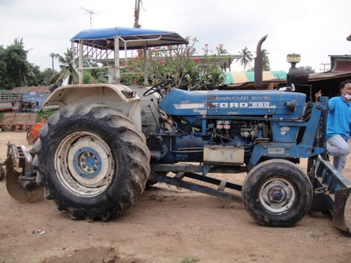 ฟอร์ด 6600 T5 เต็มตัว