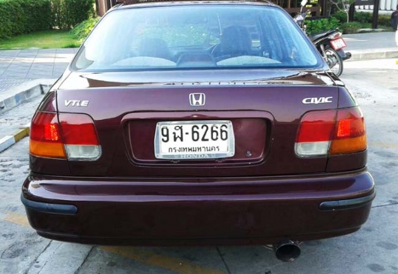 Honda civic ปี 96   -เครื่อง Vtec แน่นดี แห้งๆ -เกียร์ออโต้ เปลี่ยนนิ่มทุกเกียร์ -ติดแก๊ส lpg ระบบดูด (ยังไม่แจ้งลงเล่ม) -ช่วงล่างแน่น เลี้ยวไม่ดัง -ดิสก์เบรค 4 ล้อ -ระบบเบรค ABS -สีสวย -แอร์หนาว -ภายในสะอาดเรียบร้อย -กระจกไฟฟ้า ปรับข้างไฟฟ้า -ภาษี 59 เอก