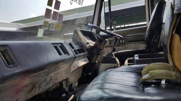 ขายหกล้อ ISUZU ROCKY FRR12LA 175 ยาวหกเมตร  ยาง8.25 ขอบ16 เครื่องเกียร์ดี คัชชีสวย ยางเรเดียนทั้งหกเส้น เบรคทริฟฟี่ พ่วงมาลัยเพาเวอร์ ทะเบียนไม่ขาดพร้อมโอน