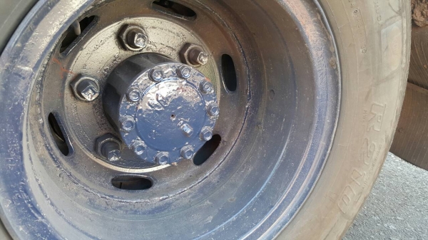 ขายหกล้อ ISUZU ROCKY FRR12LA 175 ยาวหกเมตร  ยาง8.25 ขอบ16 เครื่องเกียร์ดี คัชชีสวย ยางเรเดียนทั้งหกเส้น เบรคทริฟฟี่ พ่วงมาลัยเพาเวอร์ ทะเบียนไม่ขาดพร้อมโอน