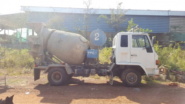 ขาย รถโม่ปูน 2.5 คิว 6 ล้อ ISUZU ROCKY เครื่อง 6BF1 185 แรงม้า คัสซีสวย F หน้า-หลัง พาวเวอร์ ยางเต็ม เก๋งสวยไม่ผุ ทะเบียนเต็มพร้อมโอน