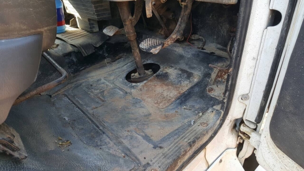 ขาย รถโม่ปูน 2.5 คิว 6 ล้อ ISUZU ROCKY เครื่อง 6BF1 185 แรงม้า คัสซีสวย F หน้า-หลัง พาวเวอร์ ยางเต็ม เก๋งสวยไม่ผุ ทะเบียนเต็มพร้อมโอน