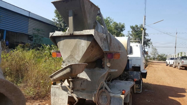 ขาย รถโม่ปูน 2.5 คิว 6 ล้อ ISUZU ROCKY เครื่อง 6BF1 185 แรงม้า คัสซีสวย F หน้า-หลัง พาวเวอร์ ยางเต็ม เก๋งสวยไม่ผุ ทะเบียนเต็มพร้อมโอน