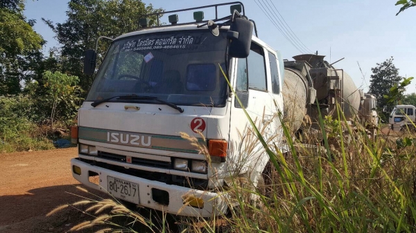 ขาย รถโม่ปูน 2.5 คิว 6 ล้อ ISUZU ROCKY เครื่อง 6BF1 185 แรงม้า คัสซีสวย F หน้า-หลัง พาวเวอร์ ยางเต็ม เก๋งสวยไม่ผุ ทะเบียนเต็มพร้อมโอน