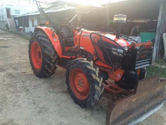 รถไถM7040 พร้อมอุปกรณ์ รถไถM7040 พร้อมอุปกรณ์