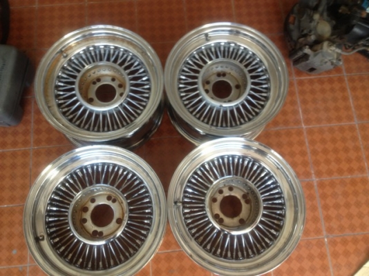 ล้อซี่ลวด USA เเท้ขอบ15กว้าง7นิ้ว4รู114กับ5รู114เก่าญี่ปุ่นสภาพตามรูปครับ