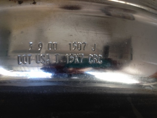 ล้อซี่ลวด USA เเท้ขอบ15กว้าง7นิ้ว4รู114กับ5รู114เก่าญี่ปุ่นสภาพตามรูปครับ