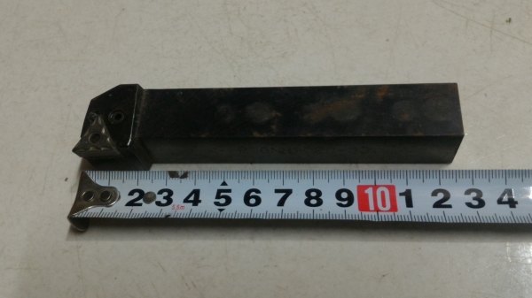 มีดกลึ่งปลอกแบบเม็ดมีดสามเหลี่ยม เปลี่ยนมีดได้ 6 มุม