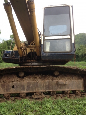 แมคโครแพ็คคู่ 200-5 ช่วงล่างดี เครื่องดี ไฟครบ แอร์เย็น ใช้งานประจำ ขายเป็นคู่หรือแยกคันได้