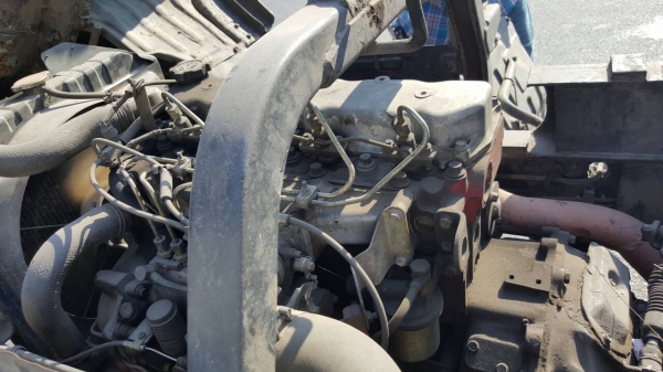 ขายหกล้อ HINO FC2WEKAรถสภาพพร้อมใช้งาน  ช่วงยาวหกเมตร เครื่องเกียร์ดี คัชชีสวยไม่ผุไม่บวม ยางพร้อมใช้งานทั้ง หกเส้น ภาษีไม่ขาด เอกสารเล่มทะเบียน