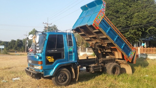 ขายรถบรรทุกดัมพ์6ล้อร็อคกี้195 FRR เพาเวอร์ เบรคทิ๊ฟฟี่ แอร์ ช่วงล่างดี แชชซีสวยเดิม พร้อมวิ่งงาน ขายรถบรรทุกดัมพ์6ล้อร็อคกี้195 FRR เพาเวอร์ เบรคทิ๊ฟฟี่ แอร์ ช่วงล่างดี แชชซีสวยเดิม พร้อมวิ่งงาน