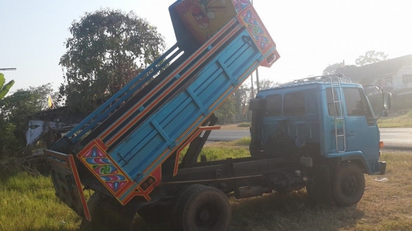 ขายรถบรรทุกดัมพ์6ล้อร็อคกี้195 FRR เพาเวอร์ เบรคทิ๊ฟฟี่ แอร์ ช่วงล่างดี แชชซีสวยเดิม พร้อมวิ่งงาน