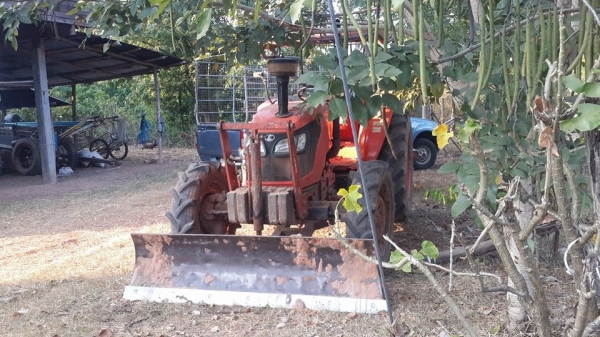 ขายรถไถคูโบต้า M7040 สภาพสวบเดิมครื่องดี ระบบใช้ได้4&times;4 โฟว์ใช้ปกติ หางผาน6 เอกสารเล่มทะเบียนพร้อม ใบดันหน้า