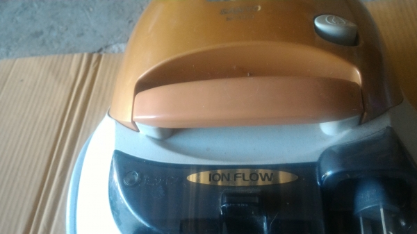 เครื่องดูดฝุน SANYO จากญี่ปุน ปรับระดับความแรงการดูดได้หลายระดับจากตัวด้ามดูดได้เลยสะดวก