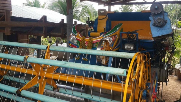 ขายรถเกี่ยว เกษตรพัฒนา230เทอร์โบว์ ช่วงล่าง10ปั๊มไดกิ้น22แฝด ช่วงล่างดี พร้อมลงเกี่ยว ระบบตู้เช็คแล้ว ขายรถเกี่ยว เกษตรพัฒนา230เทอร์โบว์ ช่วงล่าง10ปั๊มไดกิ้น22แฝด ช่วงล่างดี พร้อมลงเกี่ยว ระบบตู้เช็คแล้ว