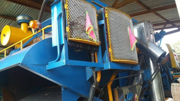 ขายรถเกี่ยว เกษตรพัฒนา230เทอร์โบว์ ช่วงล่าง10ปั๊มไดกิ้น22แฝด ช่วงล่างดี พร้อมลงเกี่ยว ระบบตู้เช็คแล้ว