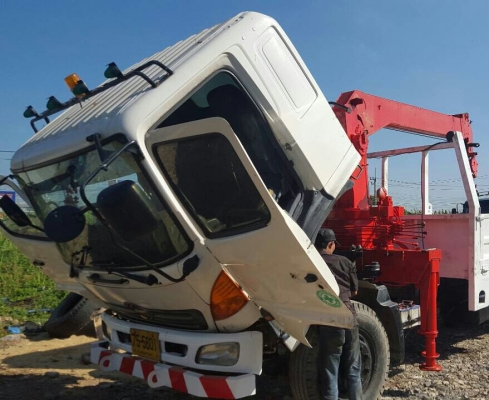 หกล้อ ฮีโน่ FG1JPPA 212ปี46 ติดเครน 4.8 ตัน ยาว 7.20ม สภาพดีสวยพร้อมใช้ ทะเบียนพร้อมโอน ราคา 1,150,000บ ต่อรองได้