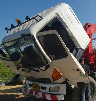 หกล้อ ฮีโน่ FG1JPPA 212ปี46 ติดเครน 4.8 ตัน ยาว 7.20ม สภาพดีสวยพร้อมใช้ ทะเบียนพร้อมโอน ราคา 1,150,000บ ต่อรองได้