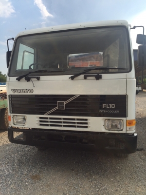 ขายหัวลาก VOLVO สภาพพร้อมใช้งาน เครื่องเกียร์ดี เอกสารเล่มทะเบียนพร้อมโอนครับ