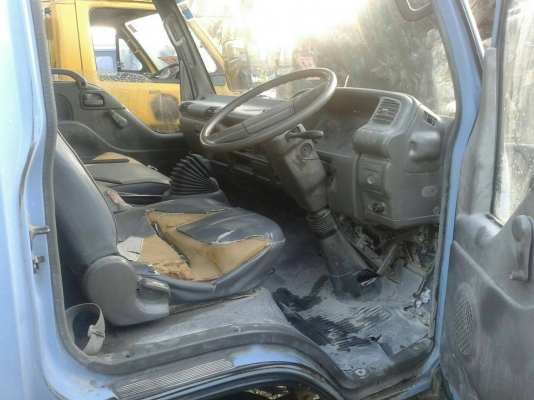 ขายรถบรรทุก 6 ล้อดัมพ์ ISUZU NPR 120 แรงม้าฝาดำ ราคา 400000