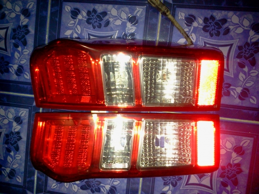 ไฟท้าย all new d max