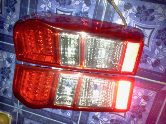 ไฟท้าย all new d max