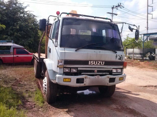 รถอีซูซุ 10 ล้อ ท้ายลาด / ติดเครน 3 ตัน.  FVZ  195 แรงม้า.   สนใจติดต่อ  081 - 6079515